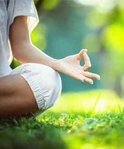 Yoga ist das zur-Ruhe-Bringen der Gedanken im Geist.